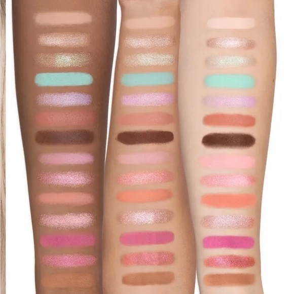 NIB too faced too femme ethereal eyeshadow and pressed pigmane palette - Picture 3 of 6